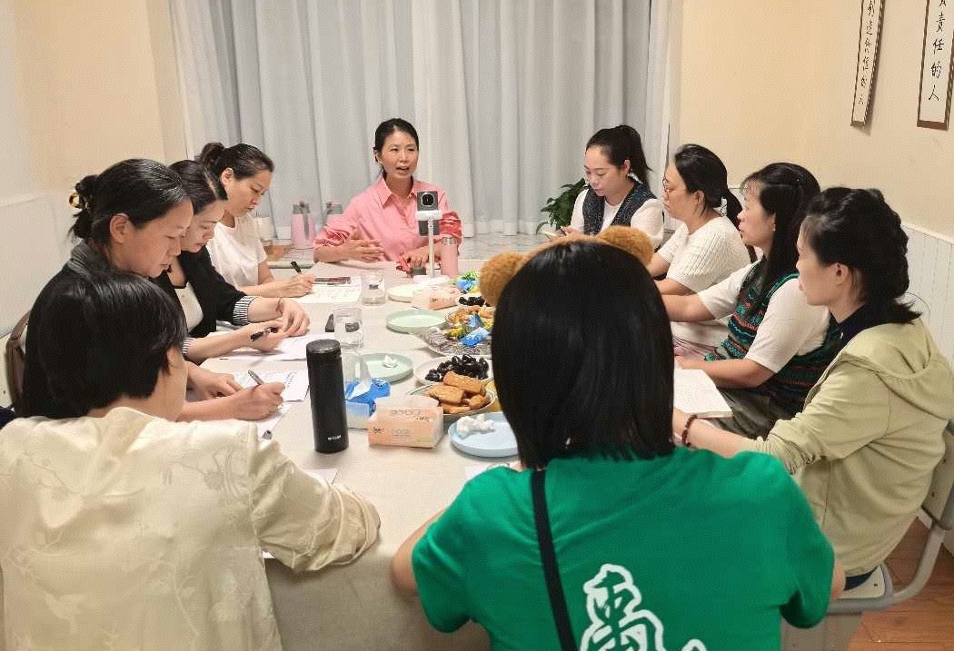 周六晚.现场.智慧家长交流会